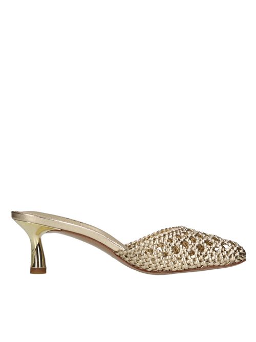  EMANUELLE VEE | 451M-920-11-WOPORO